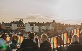 Hotel With Urban Deli